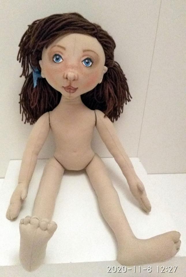 фото Кукла текстильная с рельефным лицом