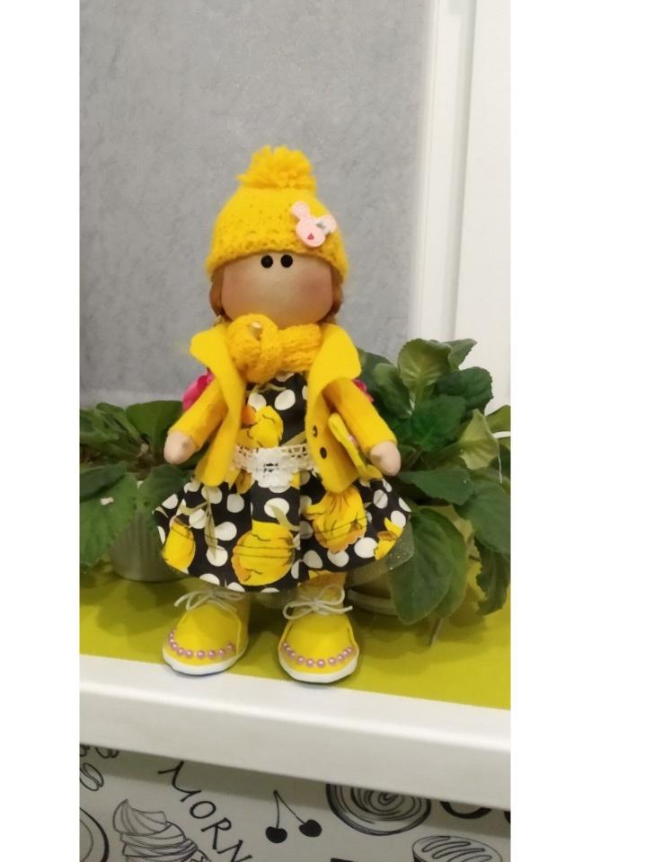 фото Кукла Даша в желтом платье