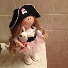 фото Кукла снежка Пиратка с зайцем