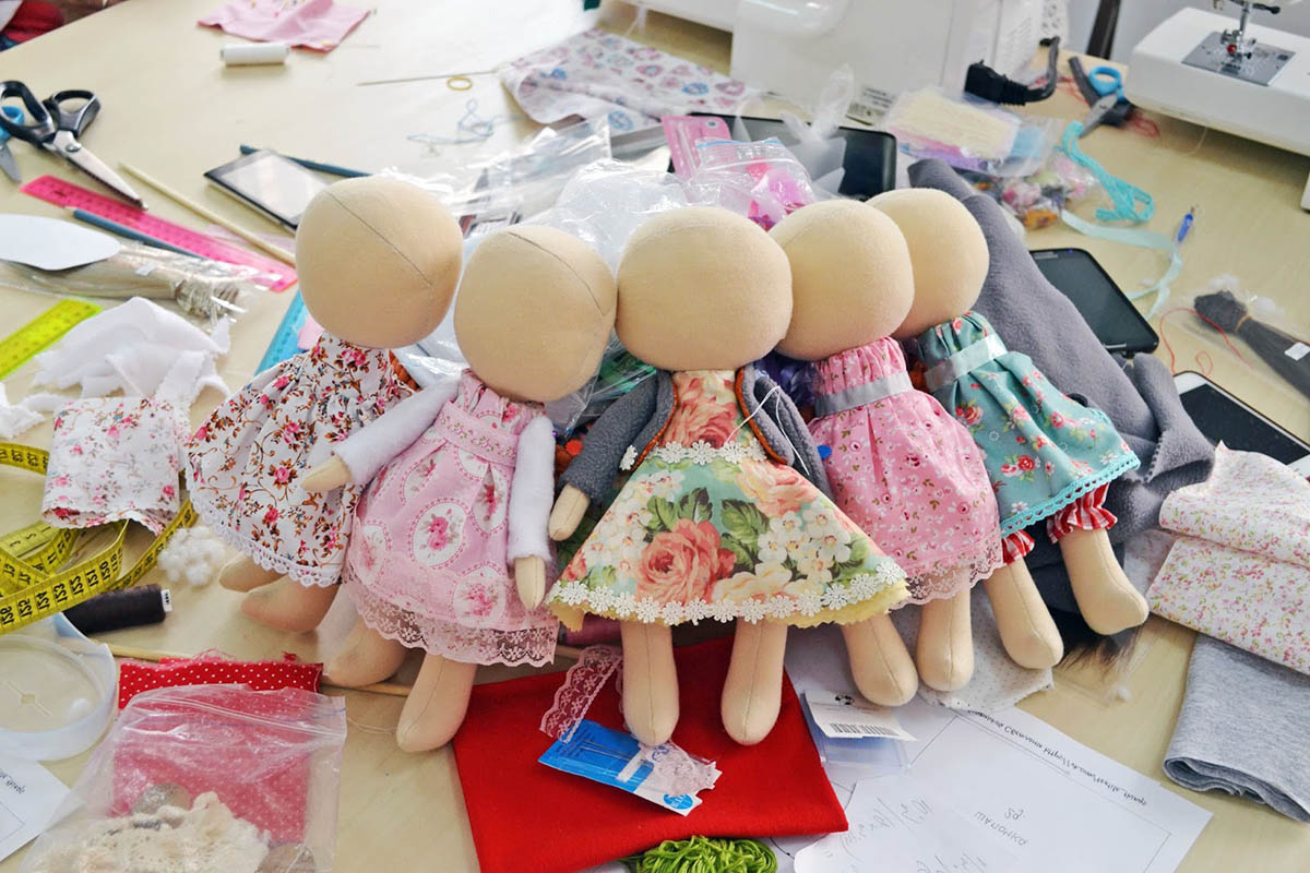 Бизнес на куклах: как учительница из Новороссийска открыла свое дело и разработала личный бренд