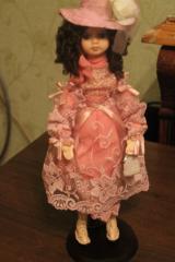 фото Кукла в розовом платье
