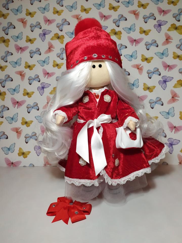 фото Кукла Тильда в красном наряде