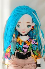 фото Текстильная кукла с дредами